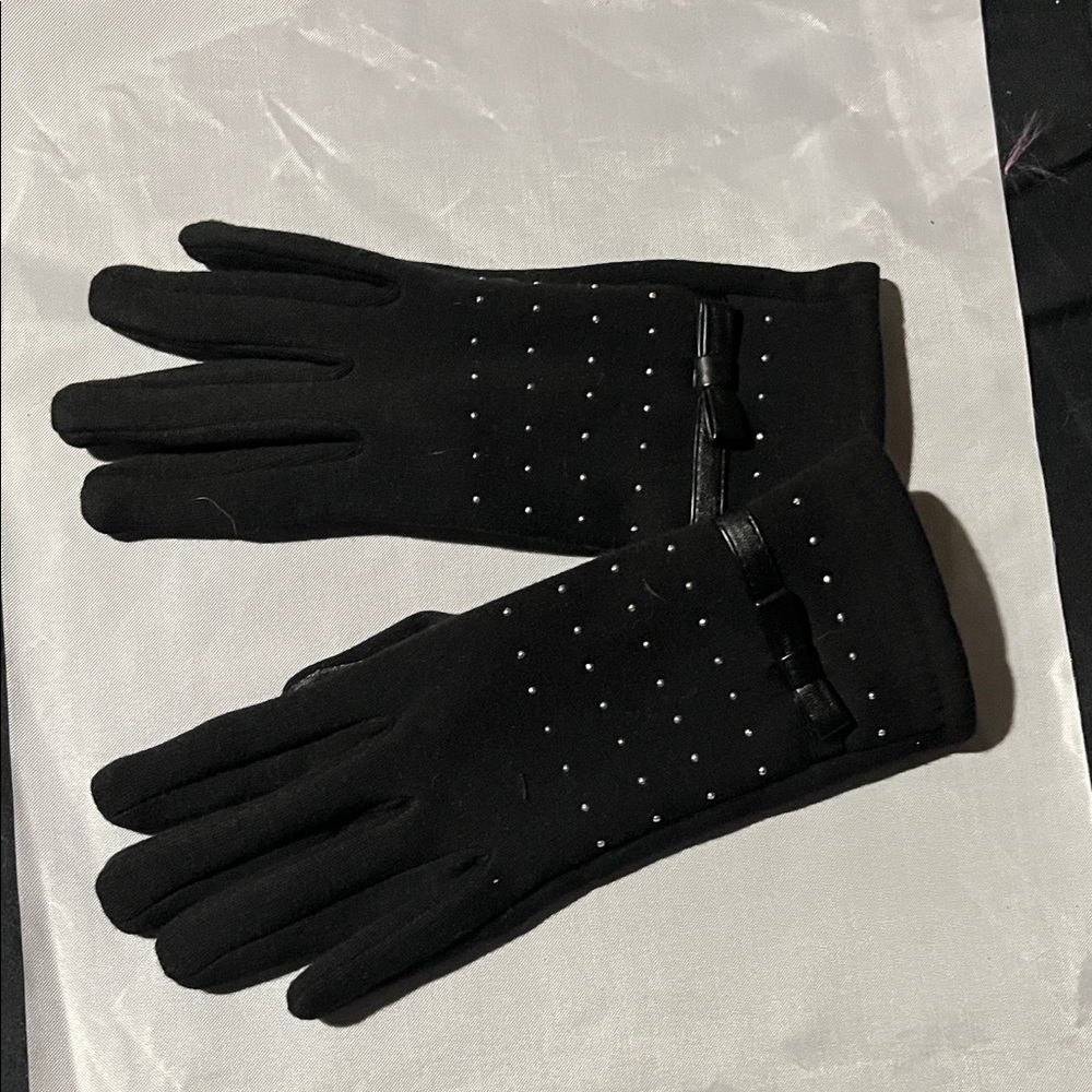 Elegant Black Gloves with Bow and Studs